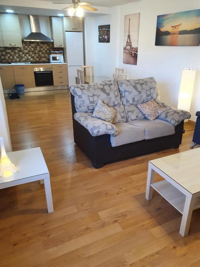 Apto Moderno con AIRE ACOND para 3 personas La Línea de la Concepción Exterior foto