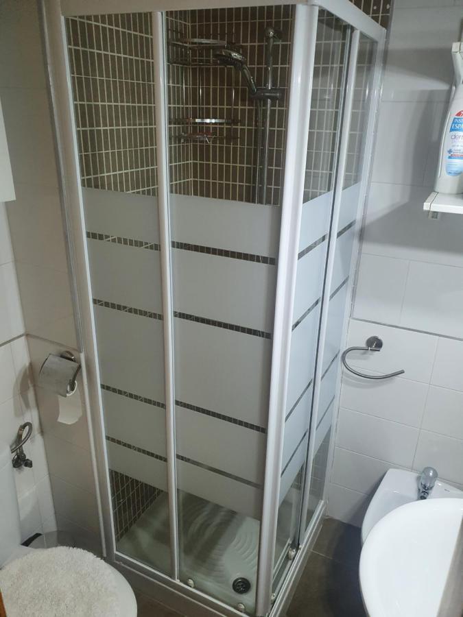 Apto Moderno con AIRE ACOND para 3 personas La Línea de la Concepción Exterior foto