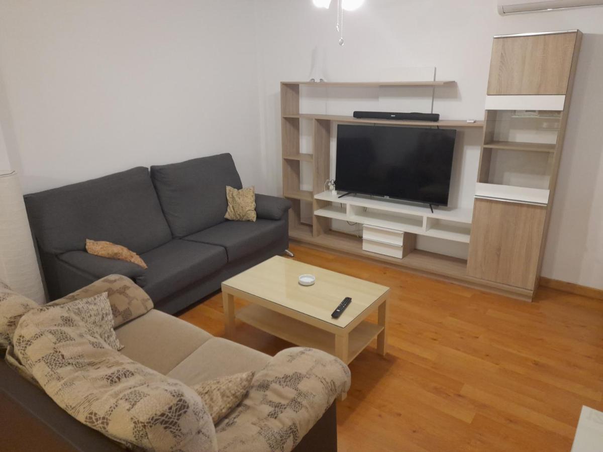 Apto Moderno con AIRE ACOND para 3 personas La Línea de la Concepción Exterior foto